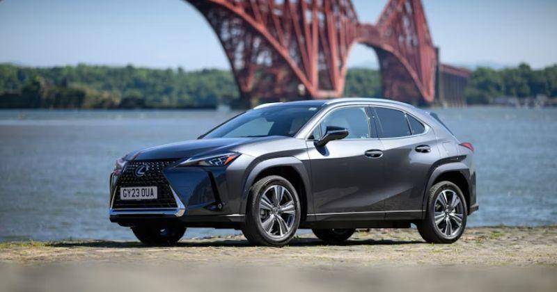 Carwow.co.uk/Lexus UX 300e